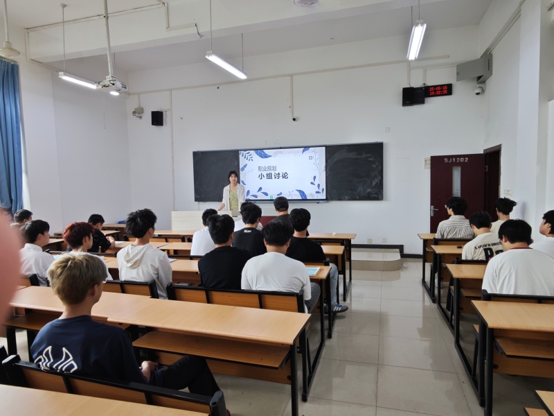 24级汽车电子技术+汽车造型与改装技术 学风建设.jpg