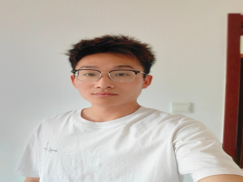 张珂铭.jpg
